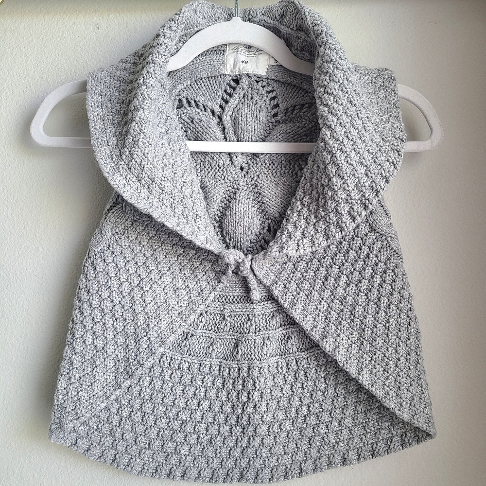 Perfect Fall Season L.O.G.G H&M Child's Gray Knitted Sweater Vest, Sz 6-8 yrs
